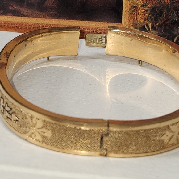 #2229, ANTIQUE VICTORIAN B&B SIGNED 1861's BLACK ENAMEL GOLD FILLED, TESTED - Picture 4 of 8